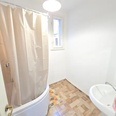 Ap 12b Piata Romana Apartment